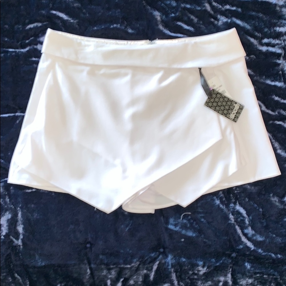 Asymmetrical sudo-skirt that is actually shorts